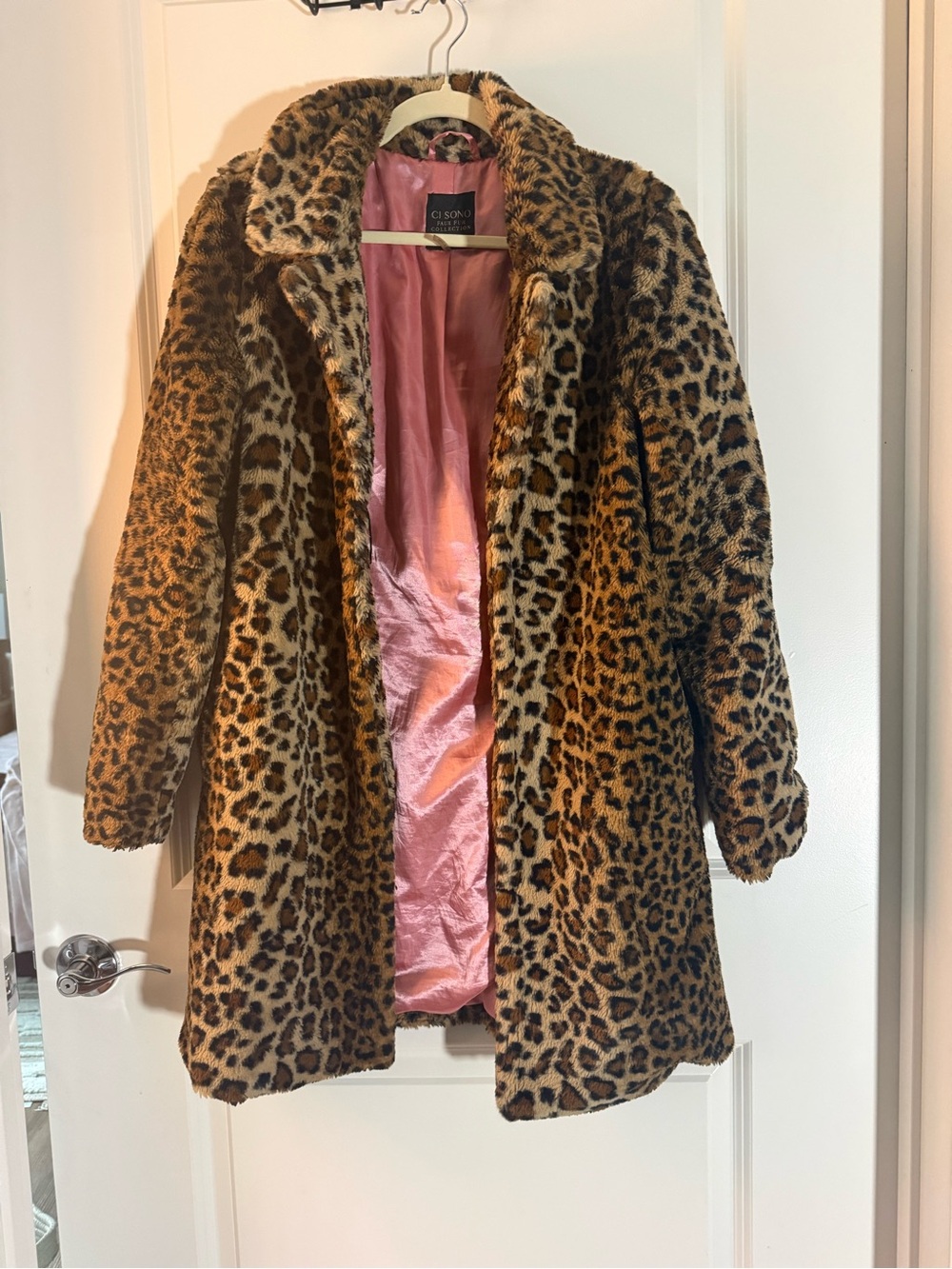 Ci Sono Leopard Print Faux Fur Coat with Pink Lining